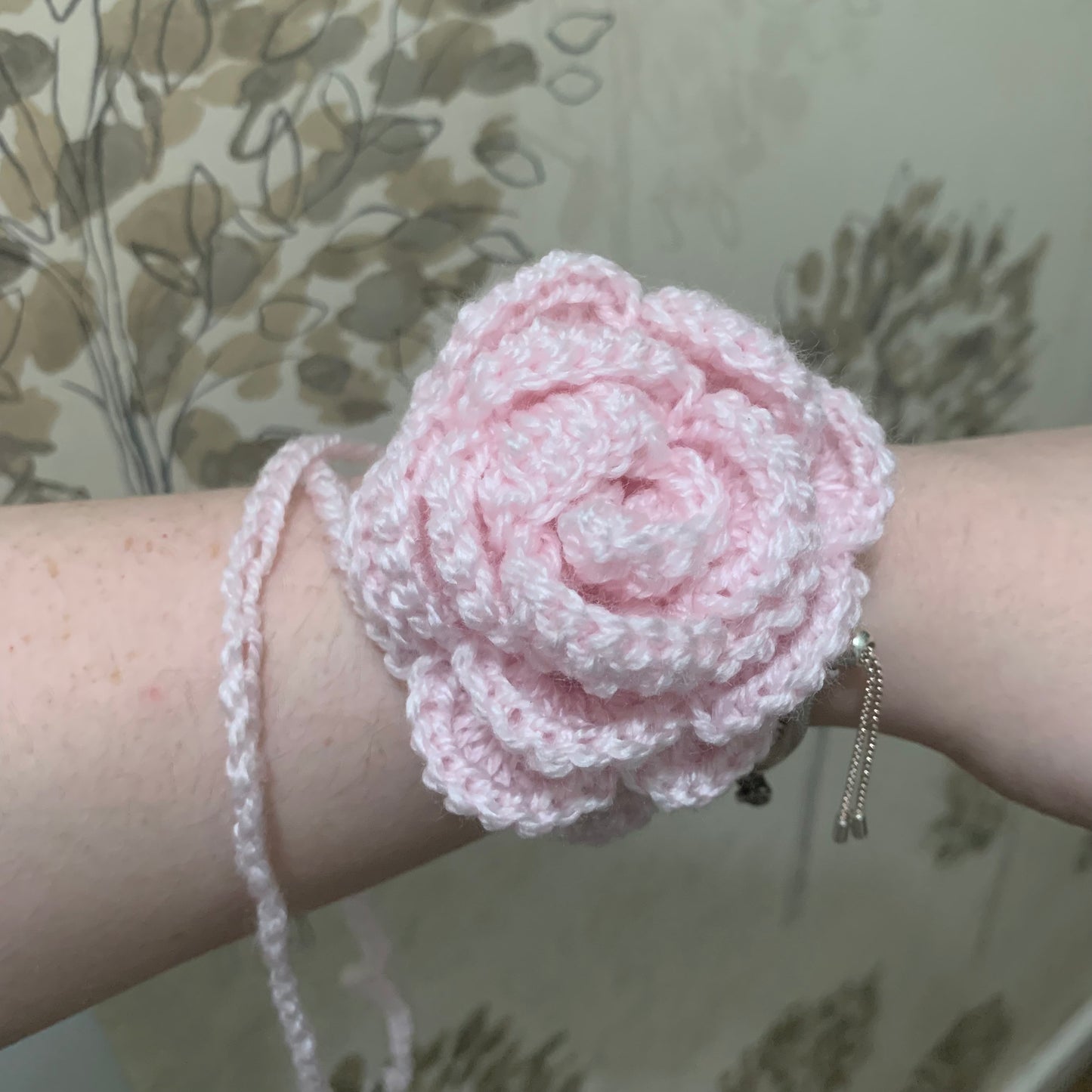 Shimmer Pink Crochet Flower Accessory Size Medium - 1 of 1